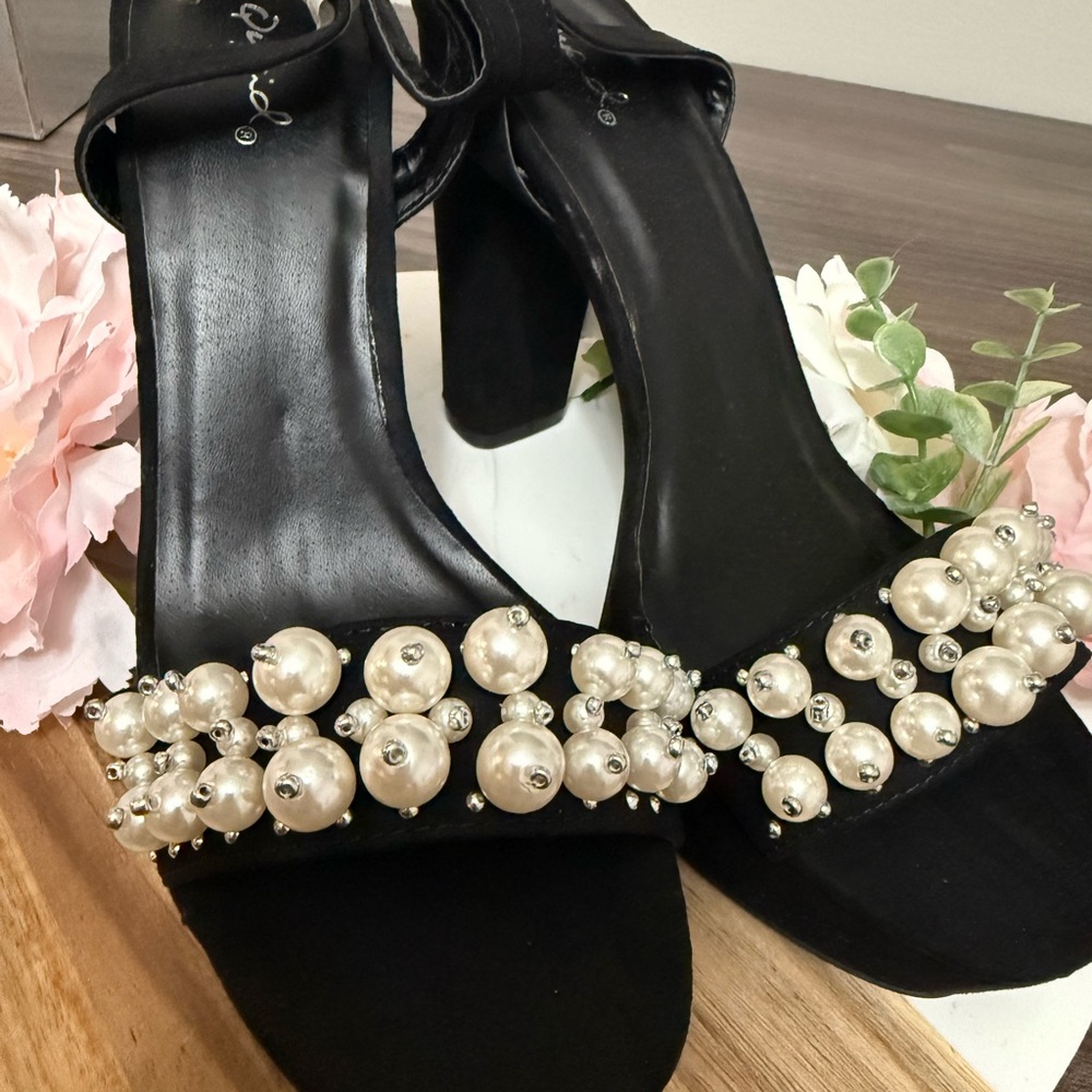 Qupid Black Heels with Pearl Accents - Size 8.5 - NWOB - Picture 2 of 6